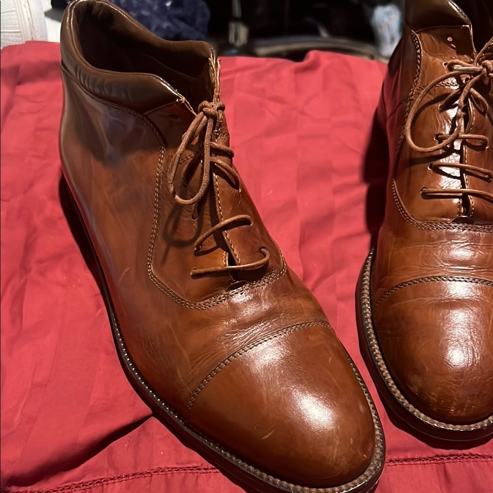 Johnston & Murphy Brown Chukka Boots with Polished Leather